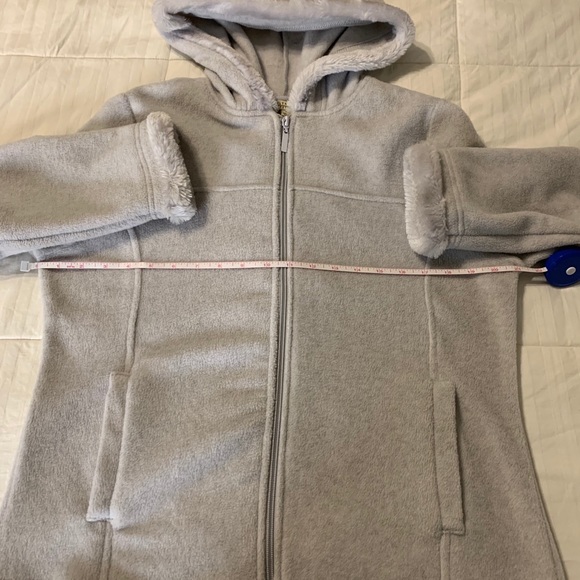 Fuzzy hooded zippered sweatshirt/jacket - Picture 6 of 8